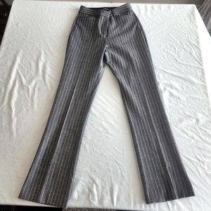 New Women's Gray Striped Express Trousers  Size 2 Stretch| Barely Boot